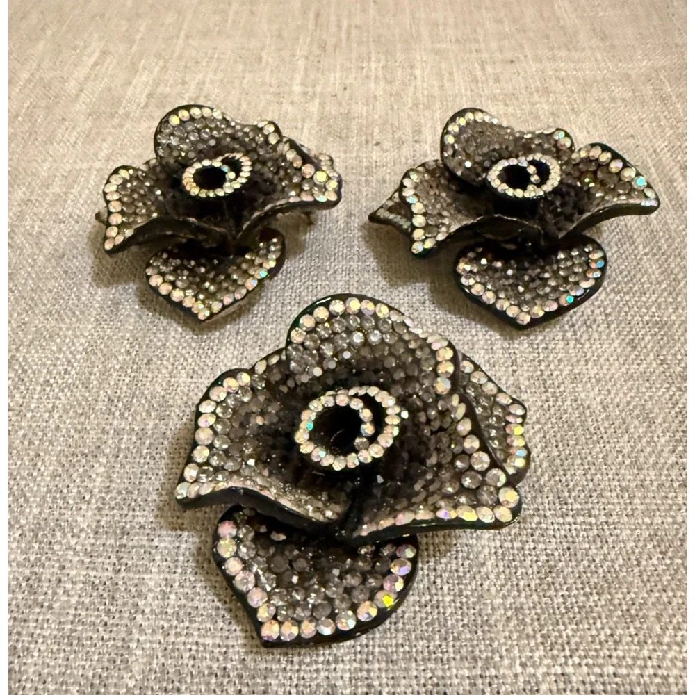 🌸 Vintage Rhinestone Flower Brooch Pins – Set of 3 | Black & Aurora Borealis